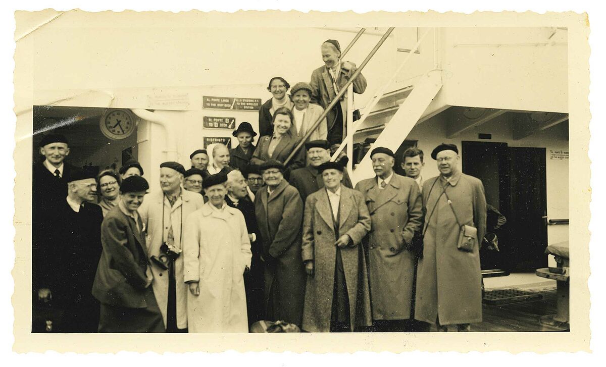 Palästina-Reisegruppe, 1955, Alfred Jepsen (ganz rechts) neben Hans Wilhelm Hertzberg (Dritter von rechts) (Bild: Nachlass Jepsen, Dalman-Institut Greifswald)
